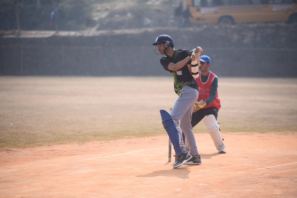 Uniglobe SS- Student batting 